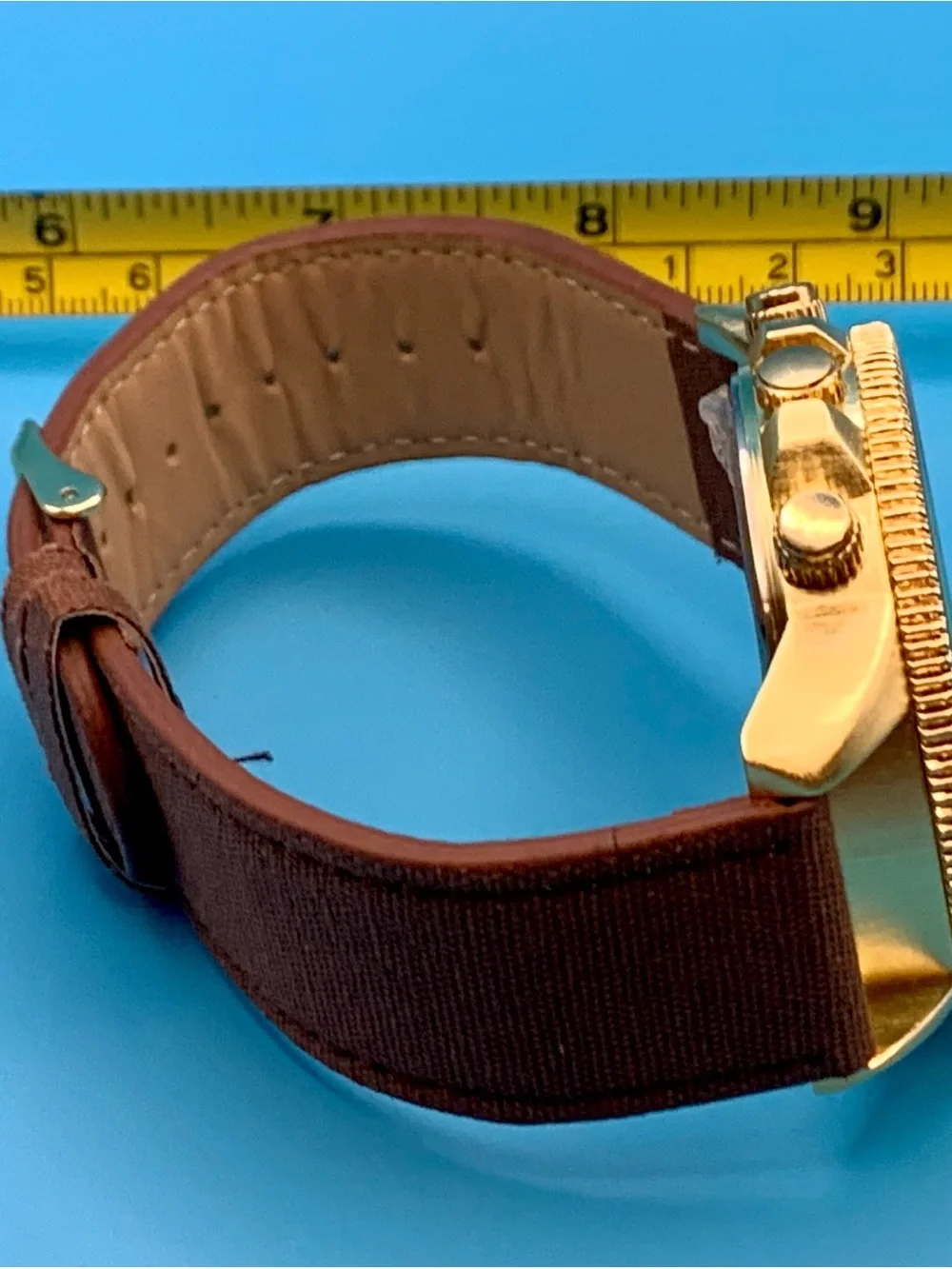 L&CO. Fashion Sport Quartz Wristwatch Faux Subdials Gold Tone Finish Working